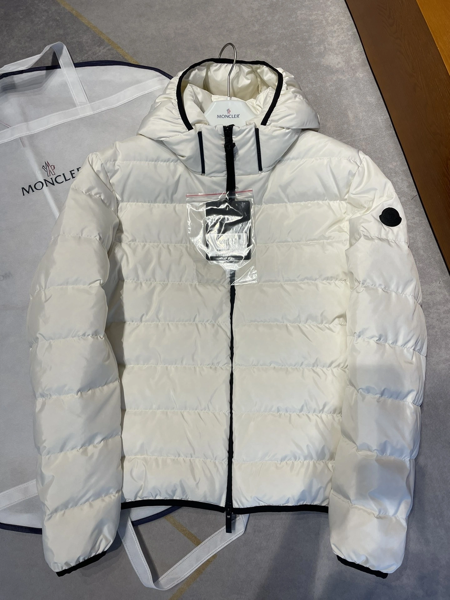 wg.luxury-- 7o9385r Down jacket goose down 3colour item:E-F409J2224-3H